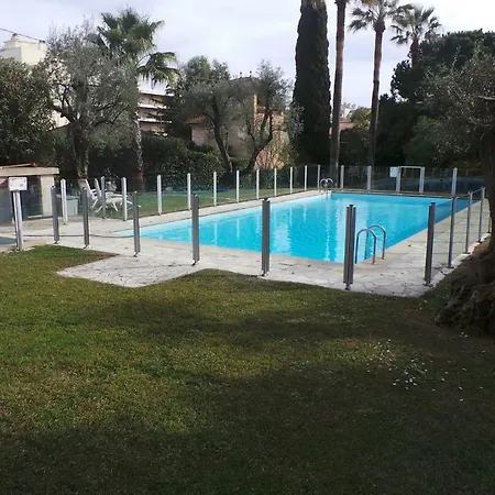 68sqm 1 Bdr Flat Town Centre And Beaches *