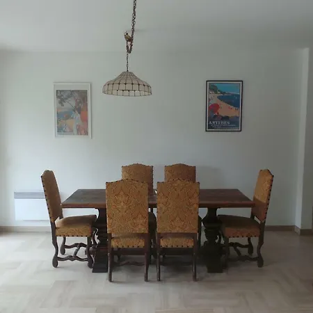 68sqm 1 Bdr Flat Town Centre And Beaches * アンティーブ